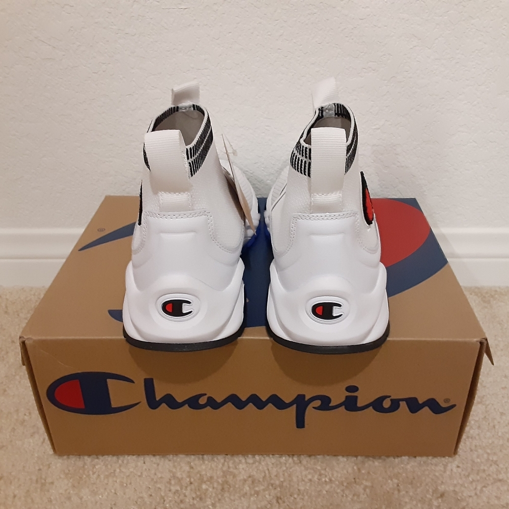 Champion - Picture 3 of 4